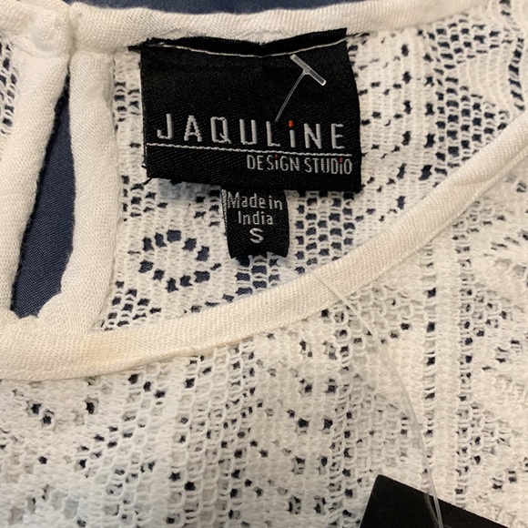 Jaquline Design Studio cold shoulder top - Picture 3 of 10